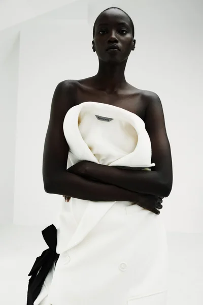 Look 3